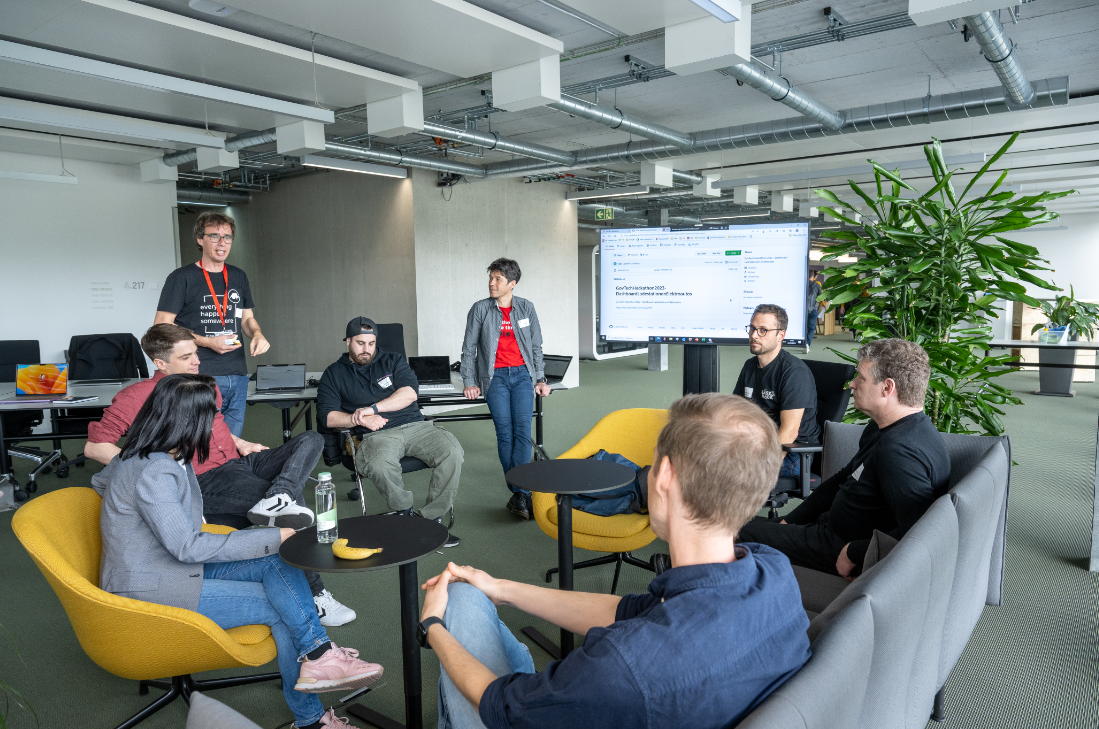 The Federal Chancellery held its first public hackathon for the digital transformation of Switzerland on March 2023. Around 130 participants worked on solutions in the area of electronic interfaces. The results are available to the public.